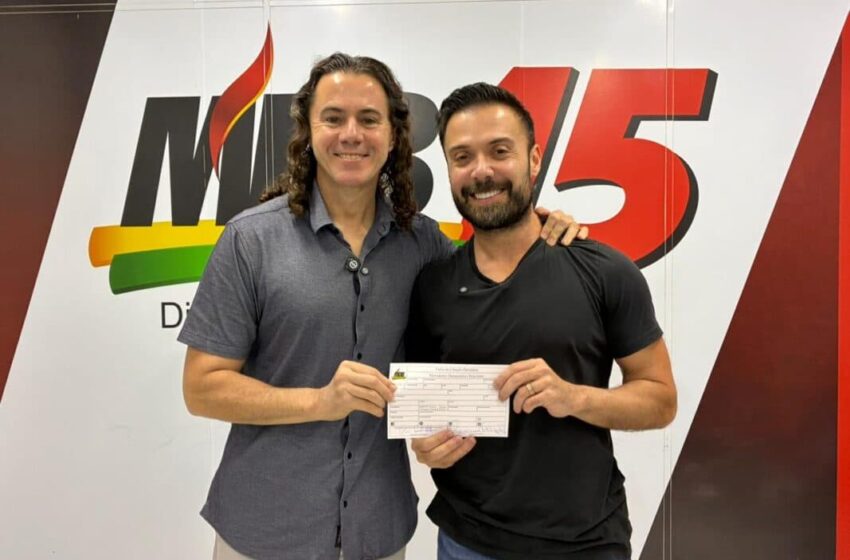  Deputado Caio Roberto se filia ao MDB e declara apoio a Veneziano e Cícero Lucena