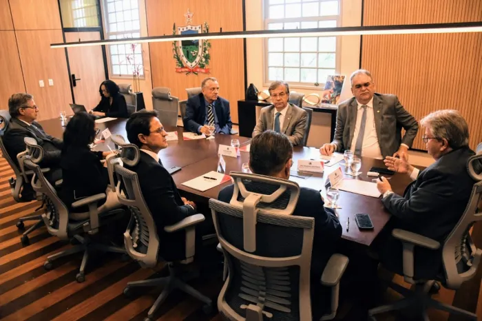  João Azevêdo realiza última reunião interpoderes e destaca legado da gestão na Paraíba