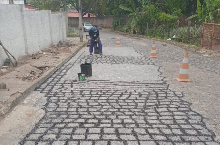  Seinfra encerra semana com operação tapa-buraco em 33 bairros de João Pessoa