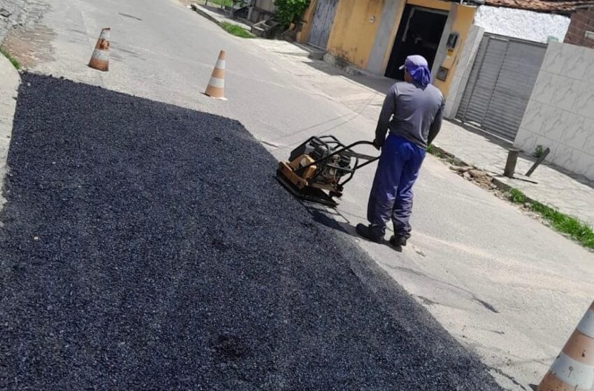  Seinfra intensifica operação tapa-buraco em 37 bairros da Capital