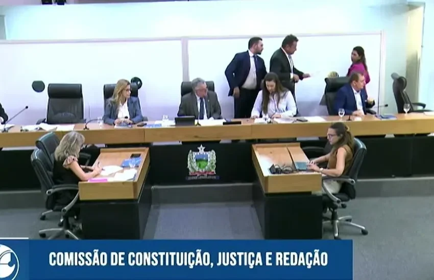  CCJ da Assembleia da Paraíba aprova nomes de Taciano Diniz e Deusdete Queiroga para o TCE-PB