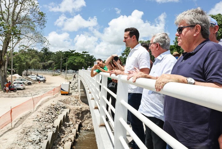  João Azevêdo entrega obras de mobilidade no valor de R$ 30,1 milhões no Litoral Sul e reafirma compromisso do Governo da Paraíba com região