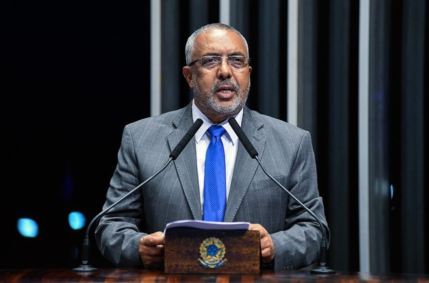  Senador do PT defende nome de João Campos para sucessão presidencial em 2030.