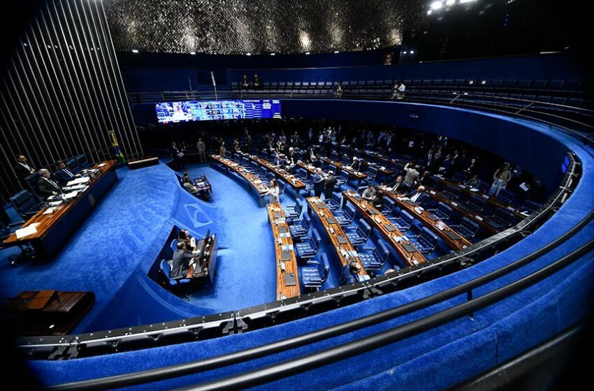  Senado aprova uso imediato de tornozeleira para agressores e exame humanizado para vítimas de violência