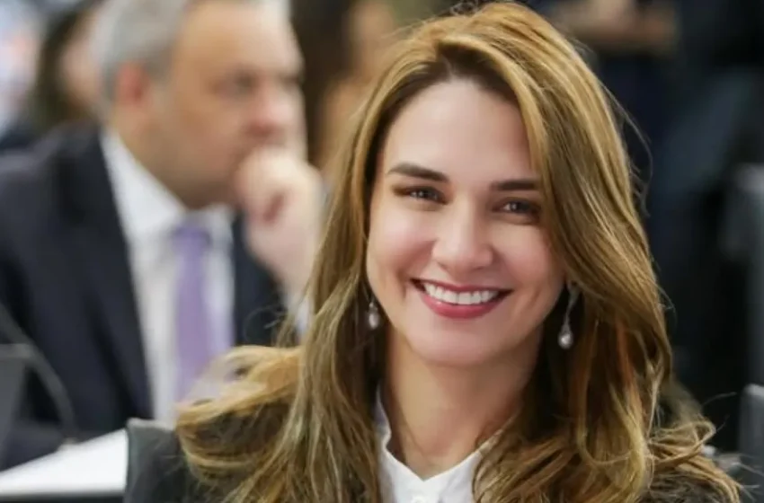  Com chapa única, Michelle Ramalho é reeleita para comandar a FPF até 2030