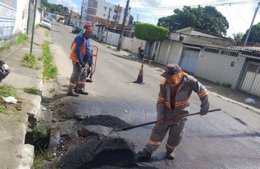  Mais de 30 bairros de João Pessoa recebem operação tapa-buraco nesta quarta-feira (18)