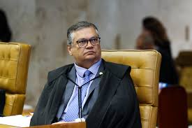  Dino abre divergência sobre prorrogação da CPMI do INSS; Gilmar e Moraes criticam quebras de sigilo