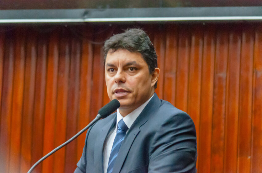  Raoni Mendes anuncia pré-candidatura a deputado federal e filiação ao PSD