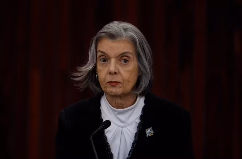  Cármen Lúcia antecipa saída do TSE e Nunes Marques assume presidência da Corte