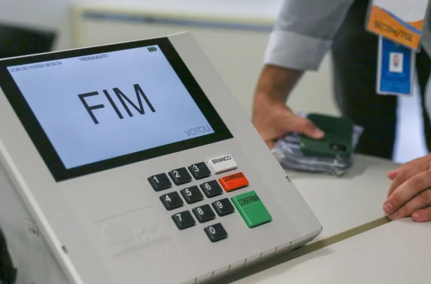  Pré-candidatos devem deixar seus cargos até este sábado (4)