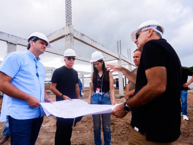  Leo Bezerra anuncia criação de 200 novas vagas para berçário e Educação Infantil em unidade em construção avançada em Gramame