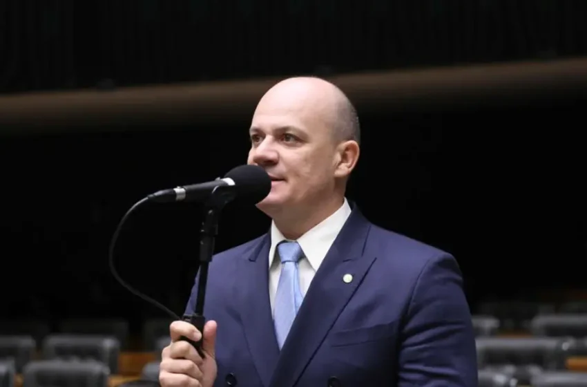  PL mantém Flávio Bolsonaro na disputa e descarta Michelle como alternativa, diz Cabo Gilberto