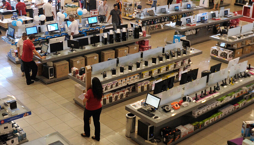 Vendas do varejo crescem 0,6% e atingem novo recorde em fevereiro, mostra IBGE