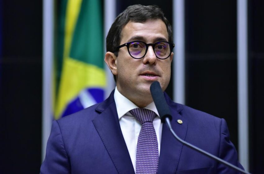 Em evento de posse, Gervásio reforça aliança com João, Lucas Ribeiro e Nabor Wanderley