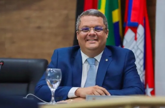  Prefeito interino afastado de Cabedelo afirma que investigação não envolve sua gestão e defende medidas de combate ao crime
