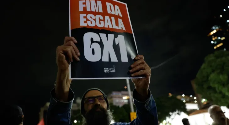  Redução da jornada de trabalho no Brasil divide opiniões e gera projeções divergentes sobre economia e emprego
