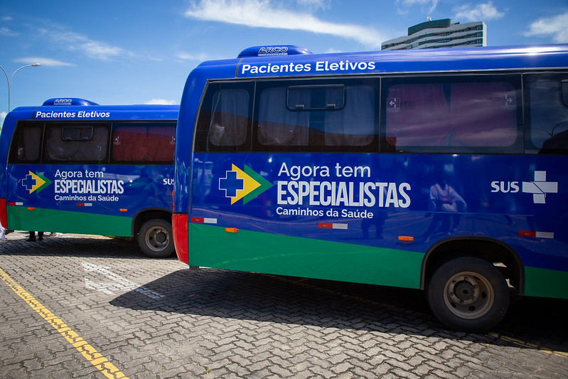  Ministro confirma a destinação de micro-ônibus e vans para o transporte de pacientes em 75 cidades da Paraíba