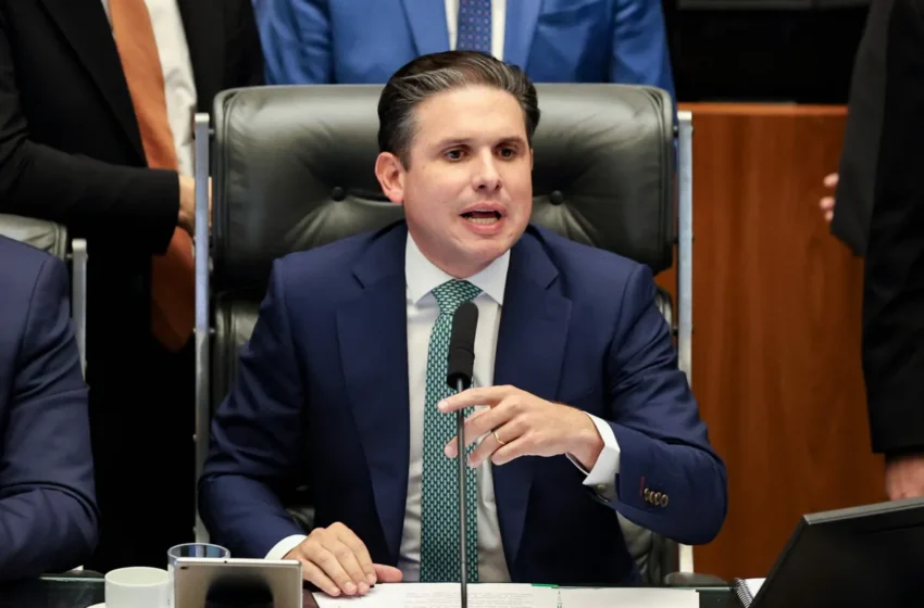  Hugo Motta se torna segundo nome mais forte de Brasília, logo após Lula, ao eleger novo Ministro do TCU  Entenda