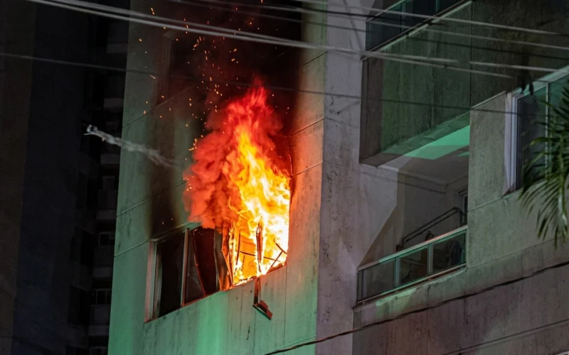  Incêndio atinge apartamento em Manaíra e deixa imóvel interditado