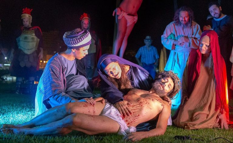  Montagem “As Sete Dores de Maria” destaca o papel materno na vida de Jesus
