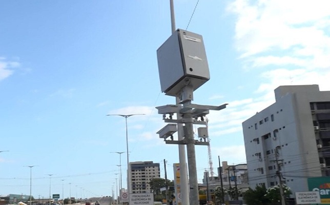  Novos radares começam a aplicar multas na BR-230 em João Pessoa e Cabedelo