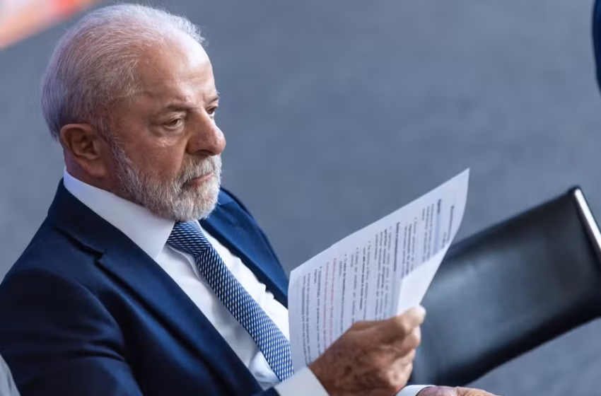  Governo Federal envia ao Congresso Nacional projeto de fim da escala 6 x 1 e pede urgência na tramitação