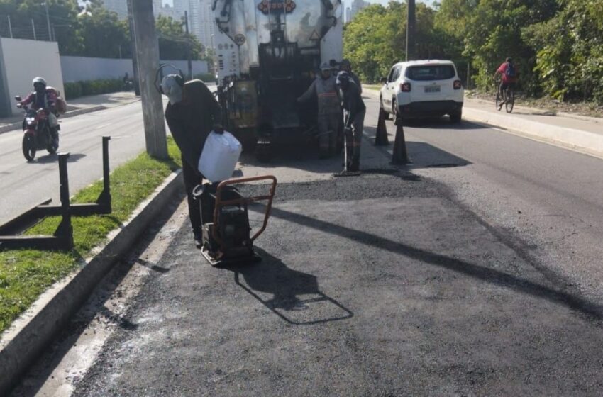  Seinfra encerra a semana com operação tapa-buraco e atende 35 bairros de João Pessoa