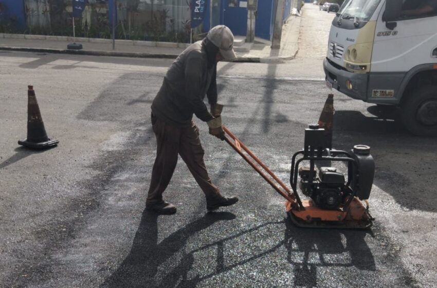  Seinfra intensifica operação tapa-buraco em 22 bairros de João Pessoa nesta quarta-feira (22)