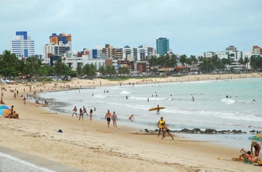  Cinco trechos de praias estão impróprios para banho no litoral da Paraíba