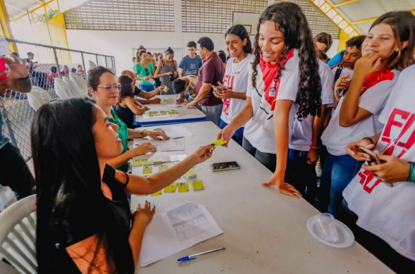  Programa do Procon-JP entrega mais de 35 mil documentos estudantis a alunos da Rede Municipal de Ensino