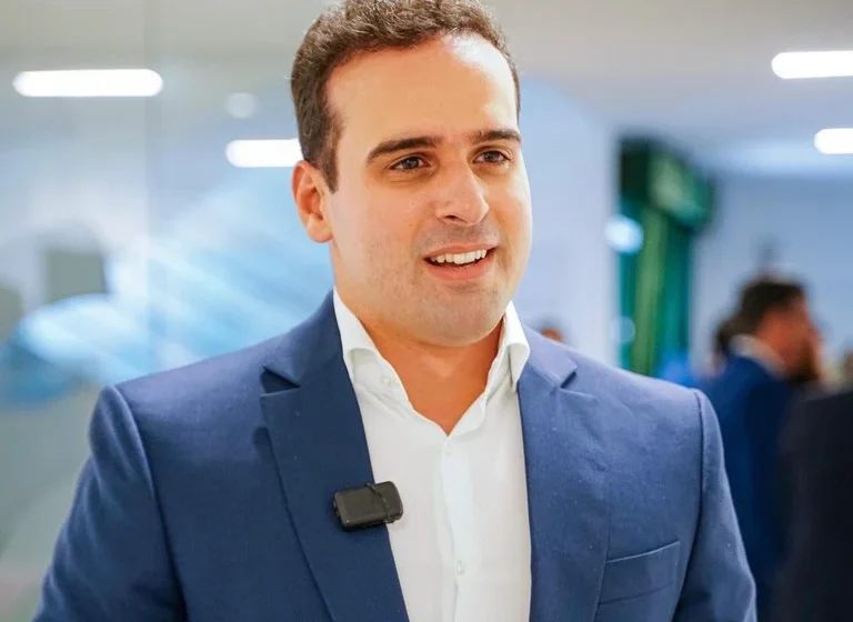  Lucas Ribeiro divulga calendário de pagamento dos servidores estaduais na Paraíba