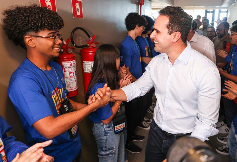  Lucas Ribeiro participa de pré-embarque de estudantes para intercâmbio e reafirma educação como vetor de transformação