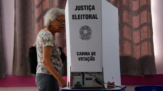  Eleitorado com mais de 60 anos cresce 74% em 16 anos e amplia peso nas eleições brasileiras