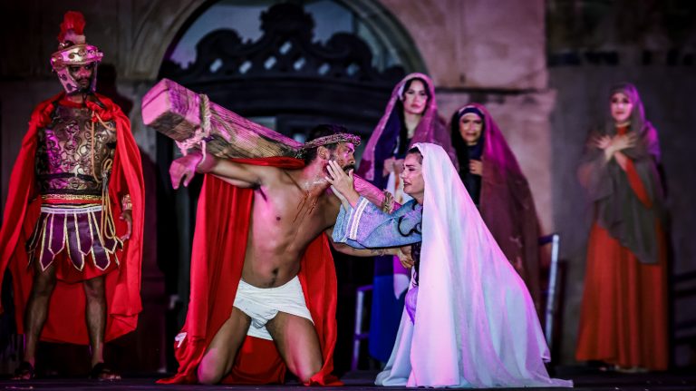  Funjope inaugura exposição “Imagens da Fé” com registros da Paixão de Cristo das gestões de Cícero Lucena