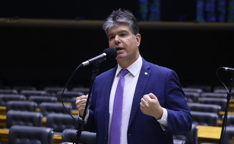  Ruy Carneiro admite não ter ‘constragimento’ por preferir não votar em aliados