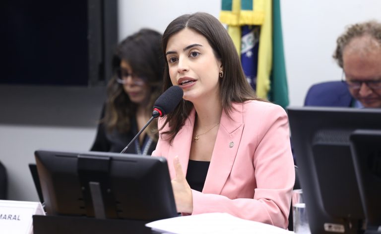  Projeto equipara antissemitismo a crime de racismo