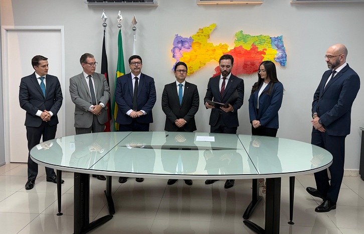 PGJ dá posse a mais uma servidora aprovada no concurso do MPPB