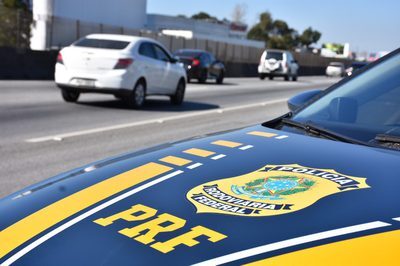  Operação Tiradentes: PRF flagra mais de 28 mil veículos acima do limite de velocidade durante feriado