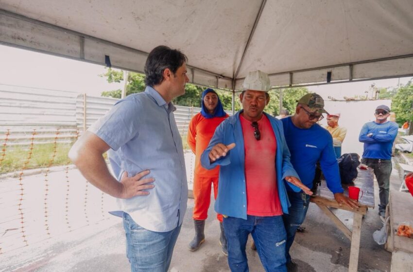  Leo Bezerra vistoria obras de drenagem na Ladeira do Timbó e anuncia alterações no trânsito