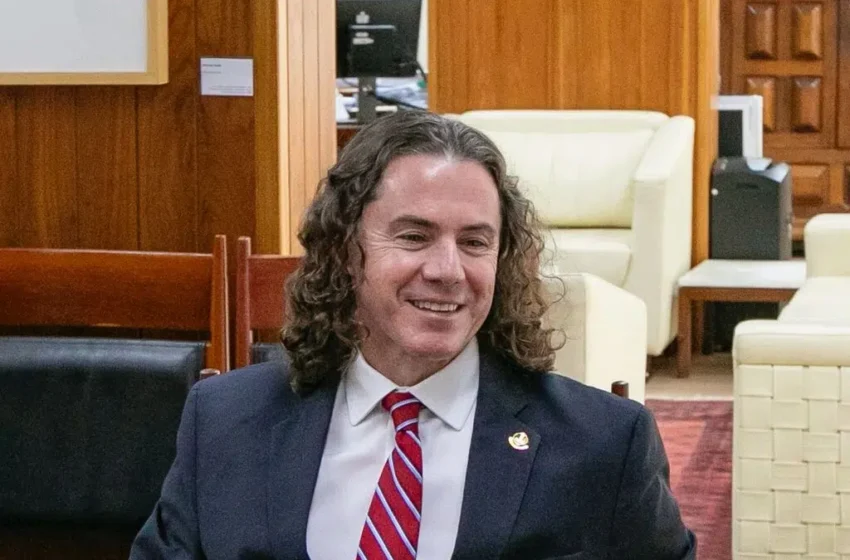  Veneziano diz que debate sobre Senado em 2026 está “vencido”