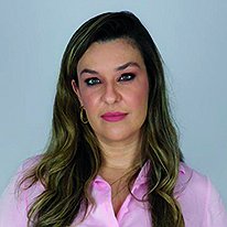 Camila Toscano presta homenagem a Thereza Madalena nas redes sociais