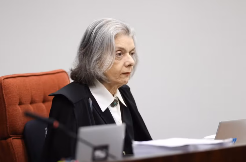  Cármen Lúcia vota contra mudanças na Lei da Ficha Limpa em julgamento no STF