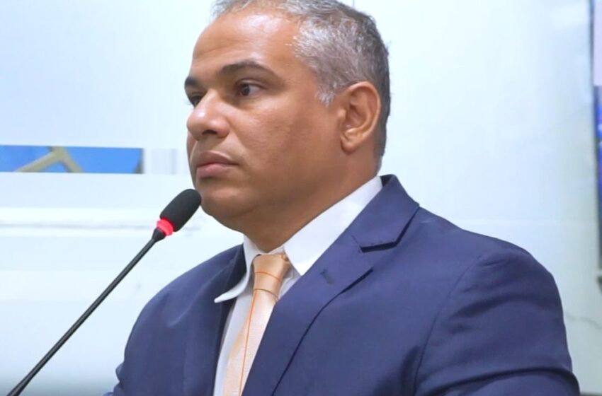  Prefeito interino de Cabedelo publica primeiro decreto com exoneração de comissionados e inicia reforma administrativa