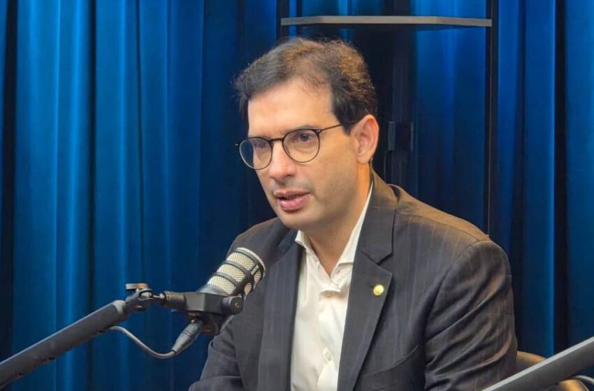  Comissão adia parecer sobre redução da jornada de trabalho em meio a negociações sobre transição