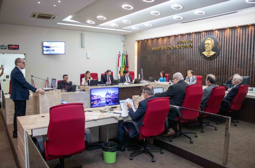  TCE-PB aponta excesso de contratações temporárias e falhas em terceirizações no Estado e municípios