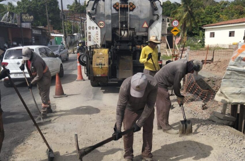  Seinfra realiza operação tapa-buraco e manutenção de galerias em 24 bairros da Capital