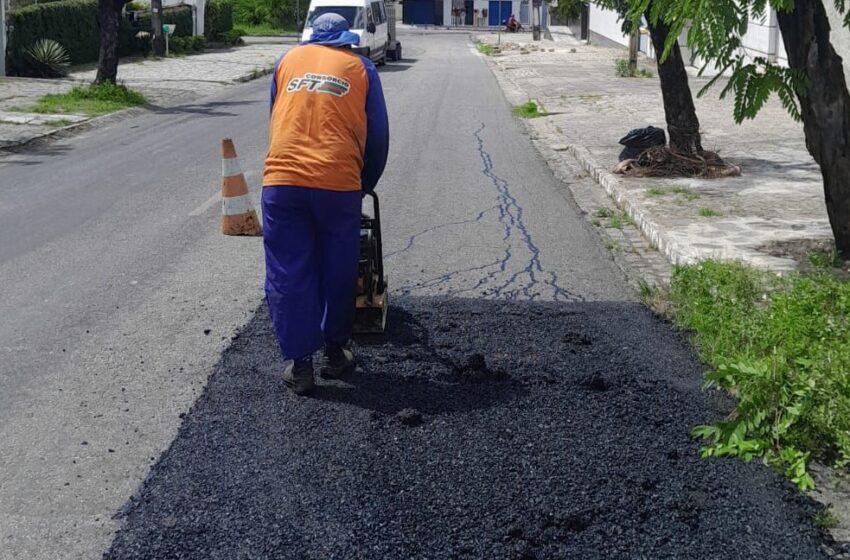  Seinfra realiza operação tapa-buraco e manutenção de galerias pluviais em 21 bairros de João Pessoa