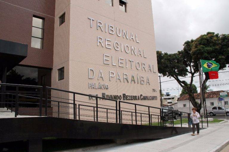 TRE-PB realiza workshop para orientar partidos sobre sistemas das Eleições 2026