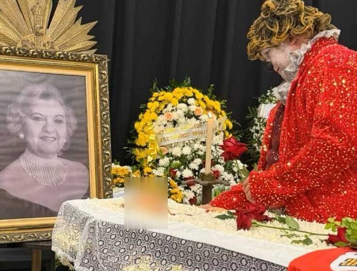  Adilson Lucena, o inseparável Pipi de Thereza, faz seu texto de despedida para a Rainha da TV