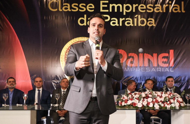  Governador Lucas Ribeiro destaca avanços da economia durante homenagem aos 100 maiores contribuintes de ICMS da Paraíba